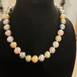 Multicolor Pearl Necklace